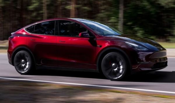 Европейская гамма электромобилей Tesla пополняется новыми цветами окраски