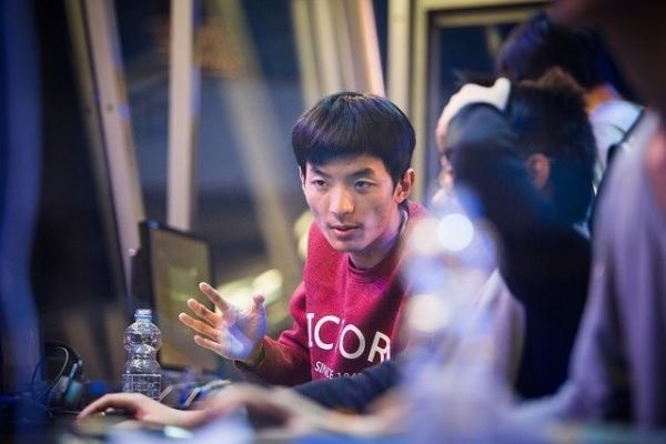 Perfect World назвала топ-10 самых красивых игроков в Dota 2 из Китая