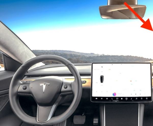 Tesla будет активнее следить за сонливостью водителя